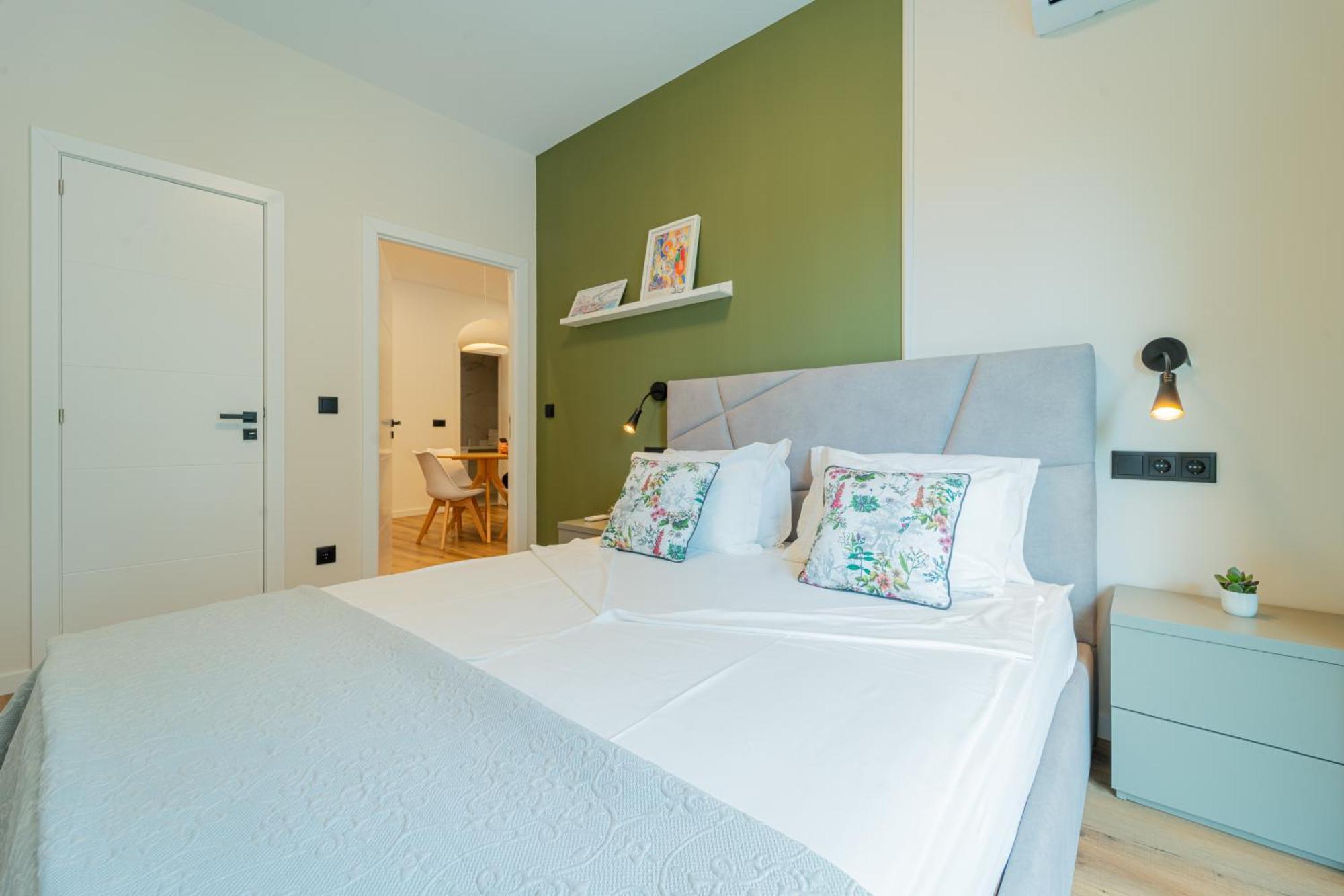 Casa Flores - 2 Bedroom, Lift, Ac, Car Parking - Extra Porto Buitenkant foto